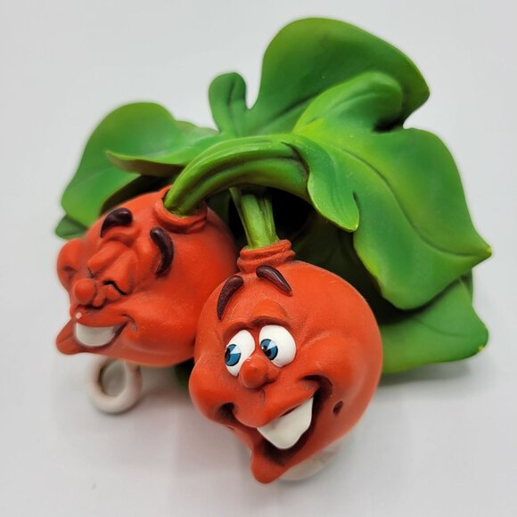 Giggling Raddishes Anthropomorphic Figurine Clay Art Radish Laughing Faces Decor - Picture 10 of 11